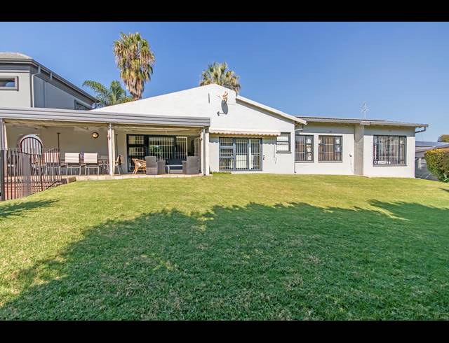 5 BEDROOM HOUSE SOLD IN WENDYWOOD